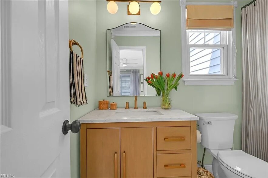 Building Photo - 4048 Bradshaw Dr