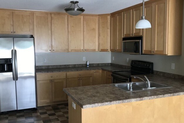Kitchen - 1736 Bennett St
