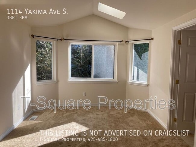 Building Photo - 1114 Yakima Ave S