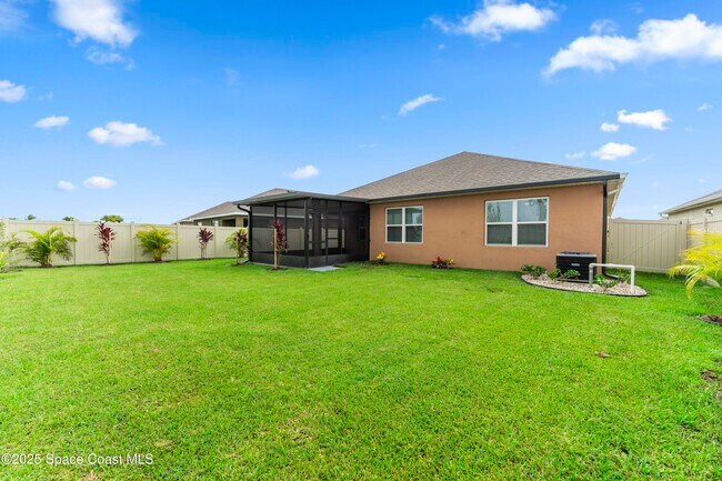 Building Photo - 1145 Dugan CIR SE
