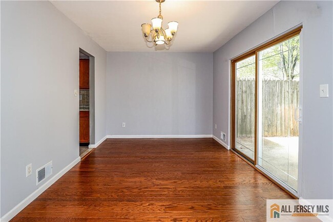 Building Photo - 149 Zwolak Ct