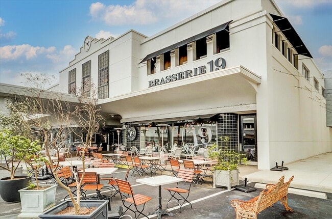 Building Photo - 1711 Allen Pkwy