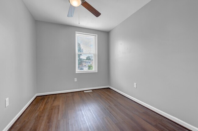 Building Photo - 2103 Chelsea Terrace