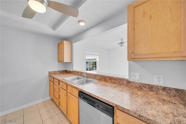 Building Photo - 3338 N Key Dr