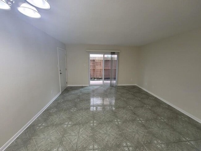 Building Photo - 215 Postoffice St