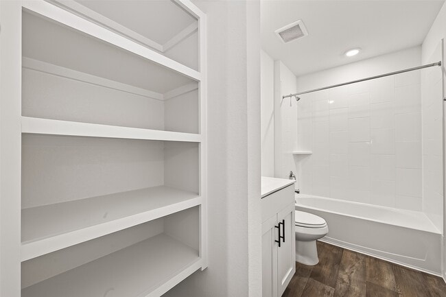 Building Photo - 31210 Carmelas Landing Dr