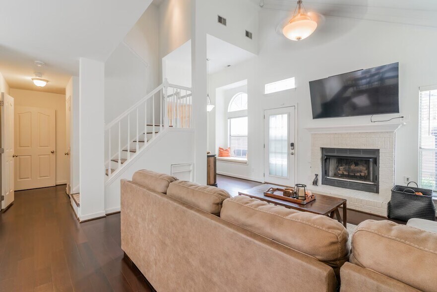 Building Photo - 3516 Mill Stream Ct