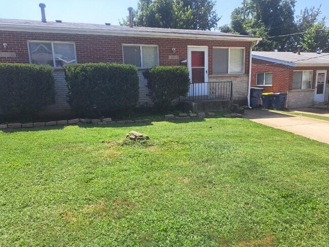 Primary Photo - 10002 Livingston Ave