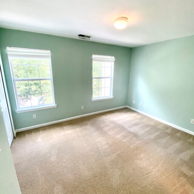 Building Photo - 223 Station Mill Blvd