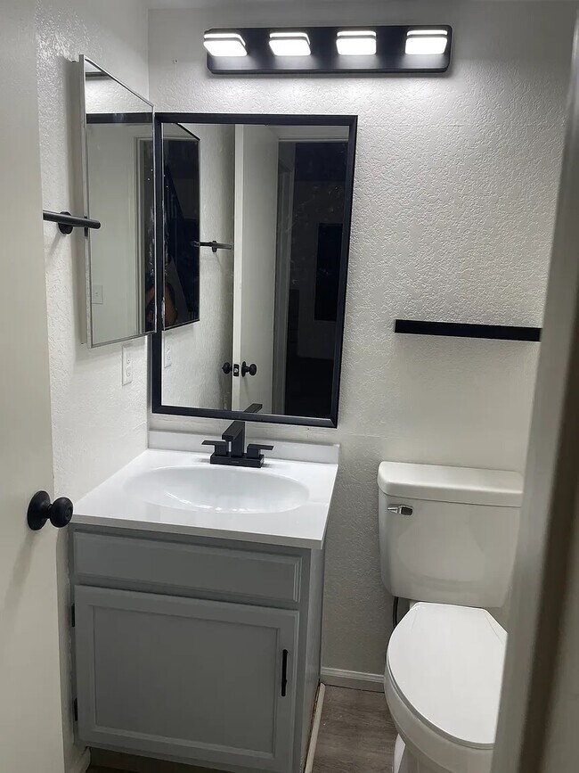 Building Photo - 3765 W Koshare Ln