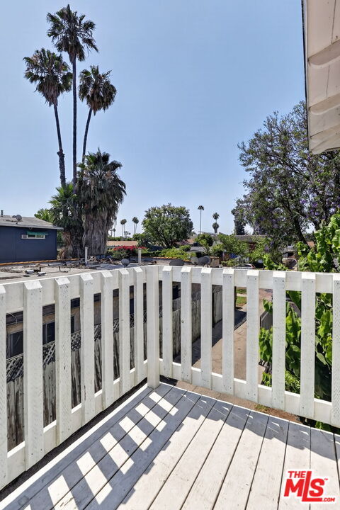 Building Photo - 14721 Sylvan St