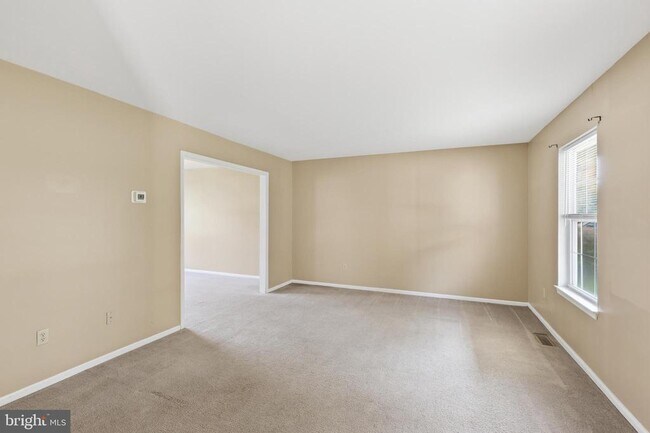 Building Photo - 251 N Caroline Pl