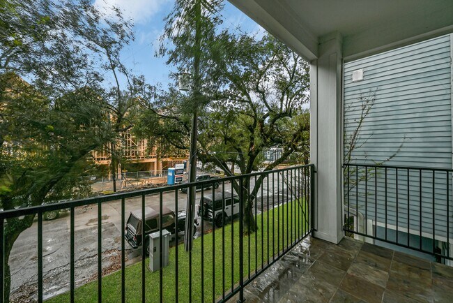 Building Photo - 1434 Ennis St