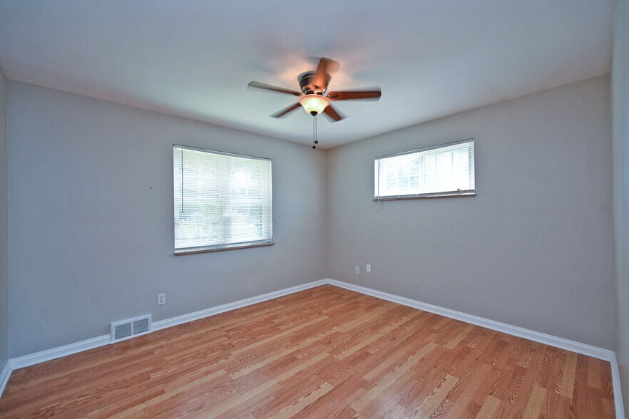 Building Photo - 5275 Cleves Warsaw Pike