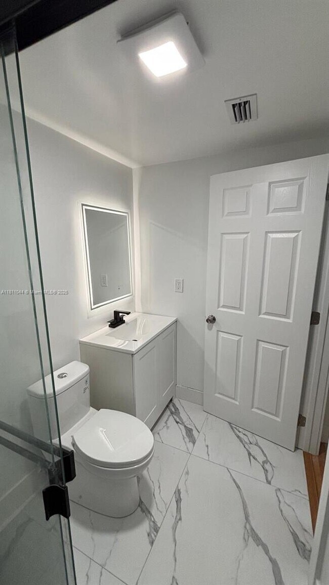 Building Photo - 4147 NW 23rd Ct