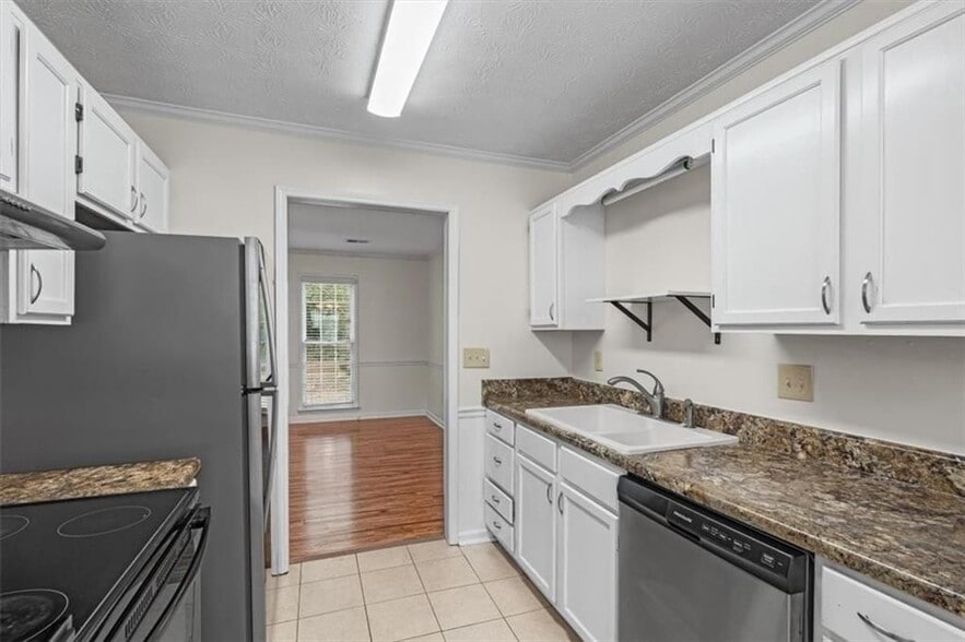Building Photo - 2927 Governors Ct