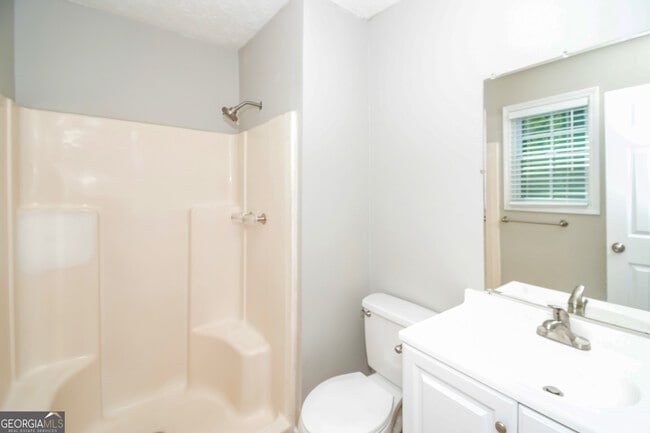 Building Photo - 2215 Fairway Cir SW