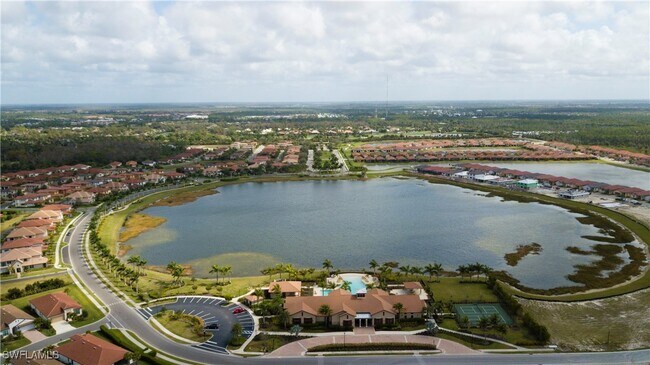 Building Photo - 1466 Artesia Dr W