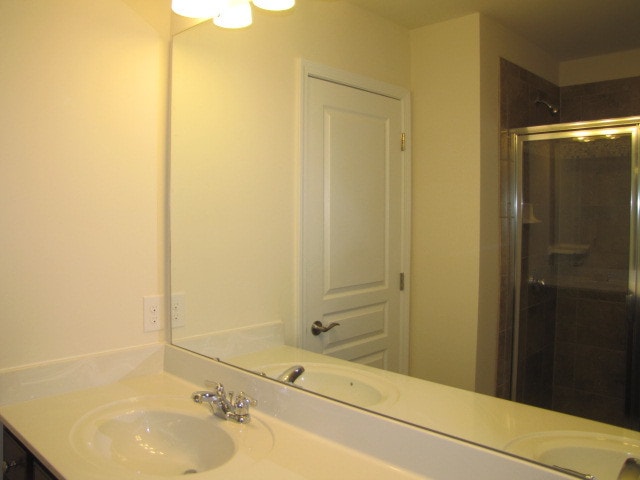 Building Photo - 6032 Carrollton Ln