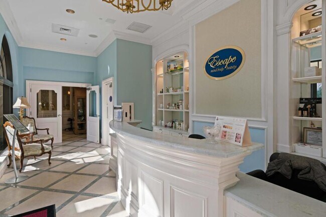 Building Photo - 606 Hermitage Cir