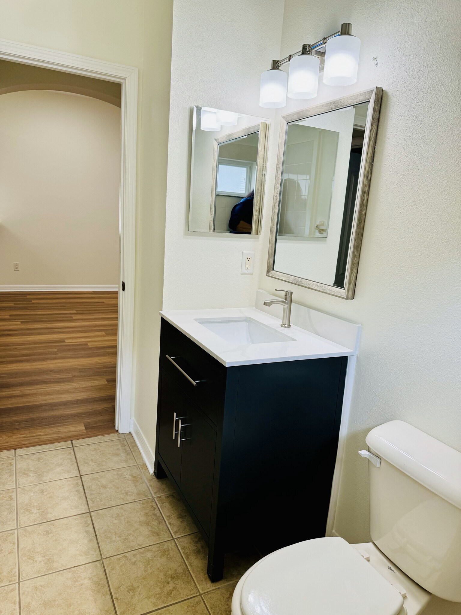 Guest Bathroom - 27325 Edenfield Dr