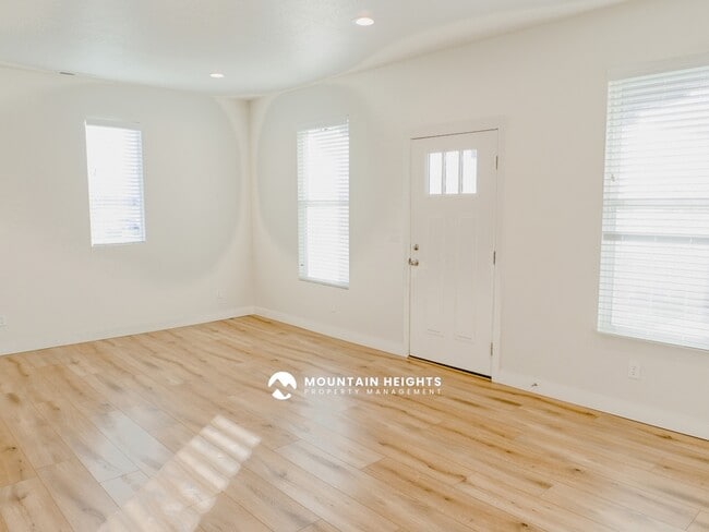 Building Photo - 11329 S Prosperity Rd