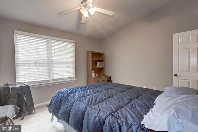 Building Photo - 12852 Fair Briar Ln