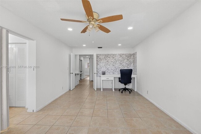 Building Photo - 5843 Woodlands Blvd