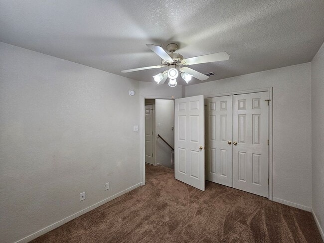 Building Photo - AVAILABLE NOW!