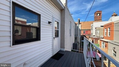 Building Photo - 1925 S Bancroft St