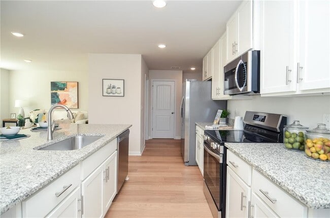 Building Photo - 4553 High Rdg Ct