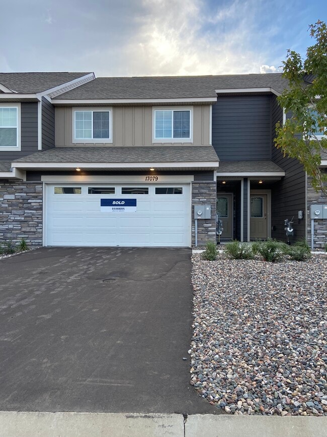 Building Photo - 17079 Dysart Pl
