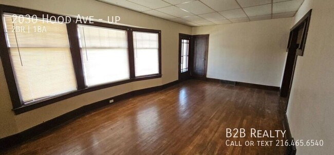 Building Photo - Charming 2-Bedroom Property in Prime Location