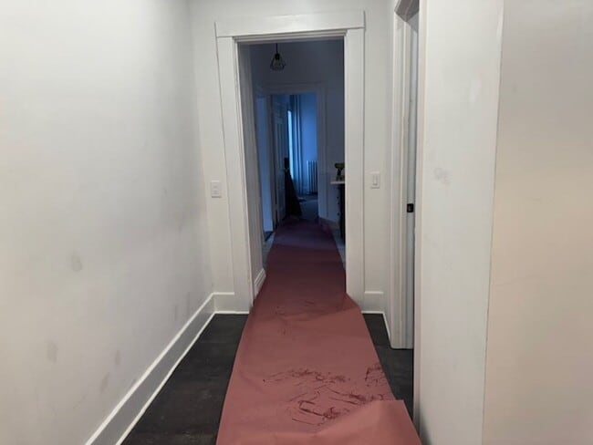 Building Photo - 775 University Ave