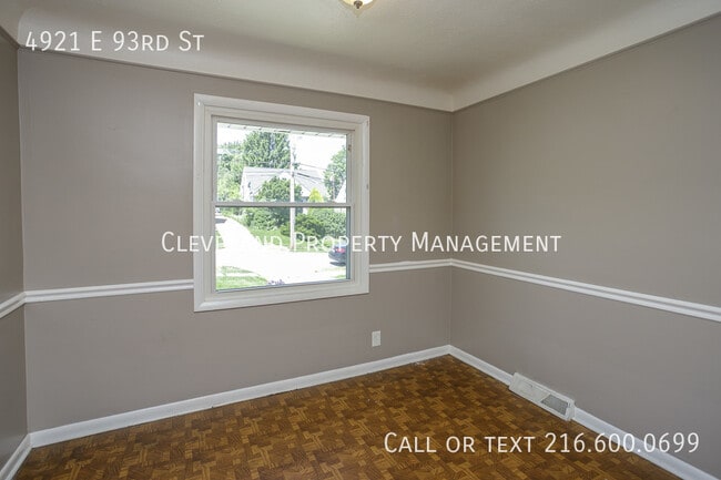 Building Photo - 4921 E 93rd St