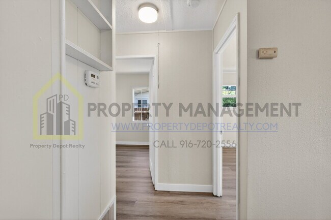 Building Photo - 302 Chennault Ct