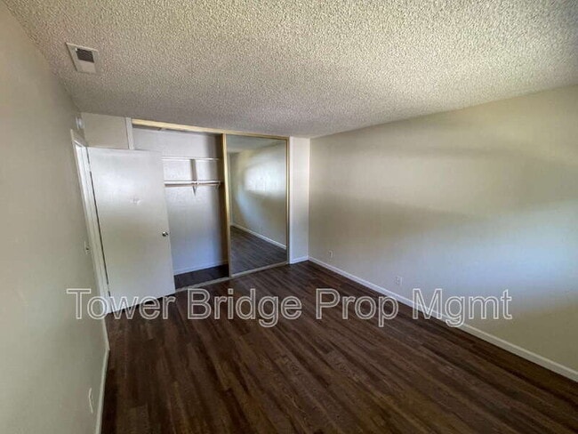 Building Photo - 6416 Miles Ln