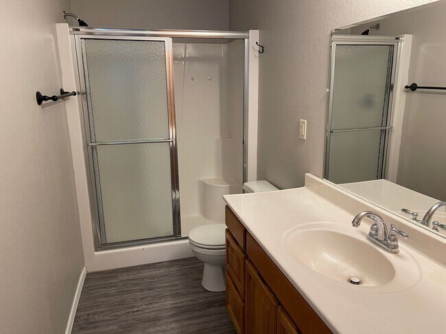 Building Photo - KU3-Osage Duplex 3