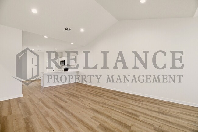 Building Photo - 157 N Gowen St