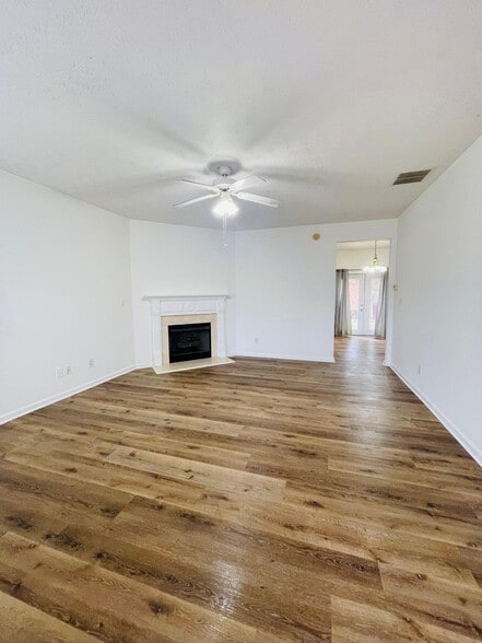 Building Photo - 3709 Hutchinson Trace Dr