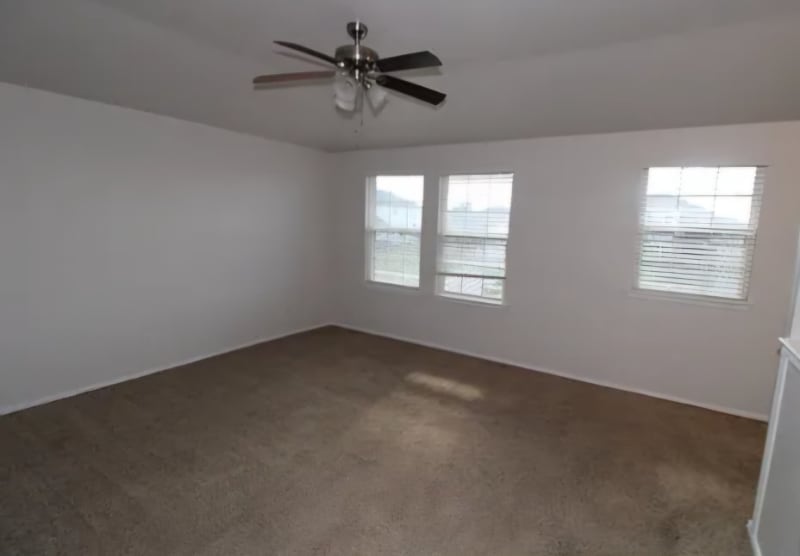 Building Photo - 2306 Jesse Dr