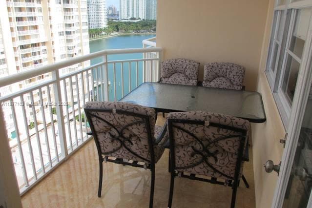 Building Photo - 18031 Biscayne Blvd