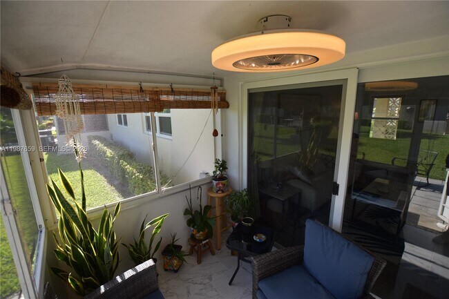 Building Photo - 2572 Emory Dr W