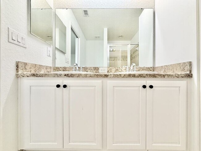 Building Photo - 7211 Merlot Sienna Ave