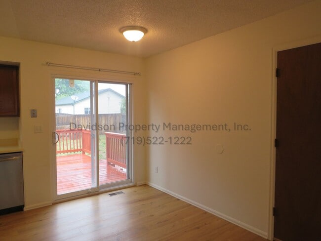 Building Photo - Charming 3-bedroom House in Secuirty-Widef...
