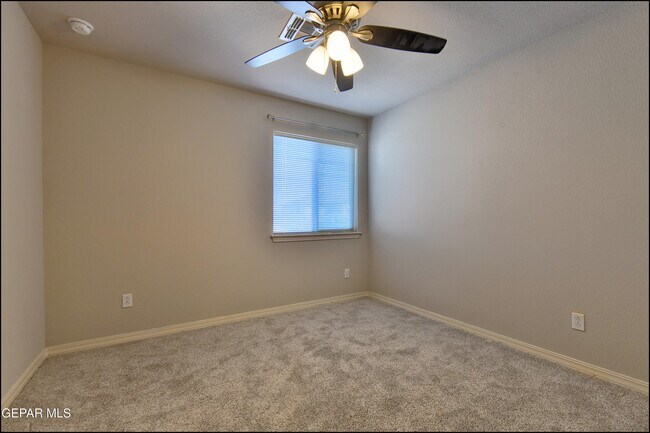 Building Photo - 7528 Wolf Creek Dr