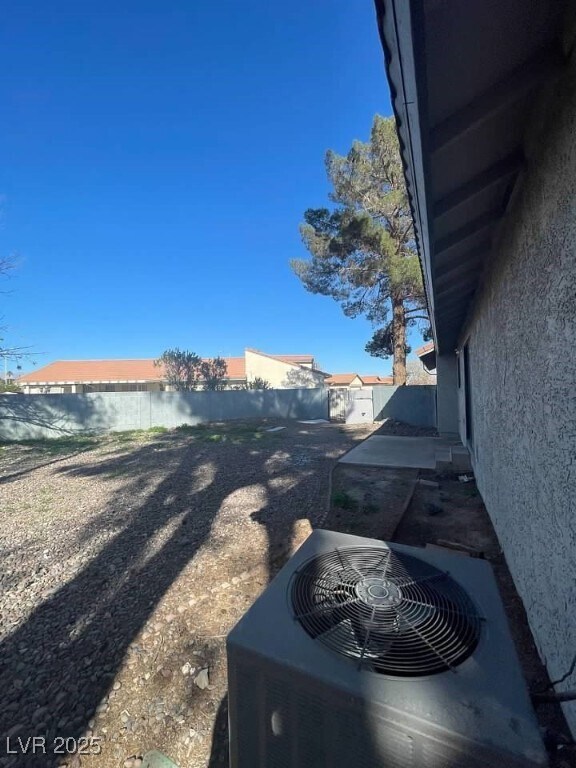 Building Photo - 3948 N Applecrest St