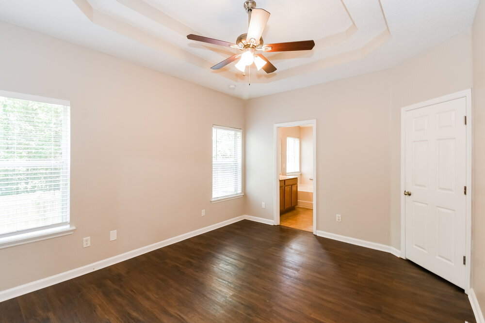 Building Photo - 10975 Campus Heights Ln