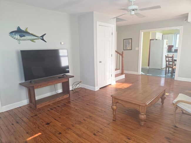 Building Photo - 6541 Broadwater Cir