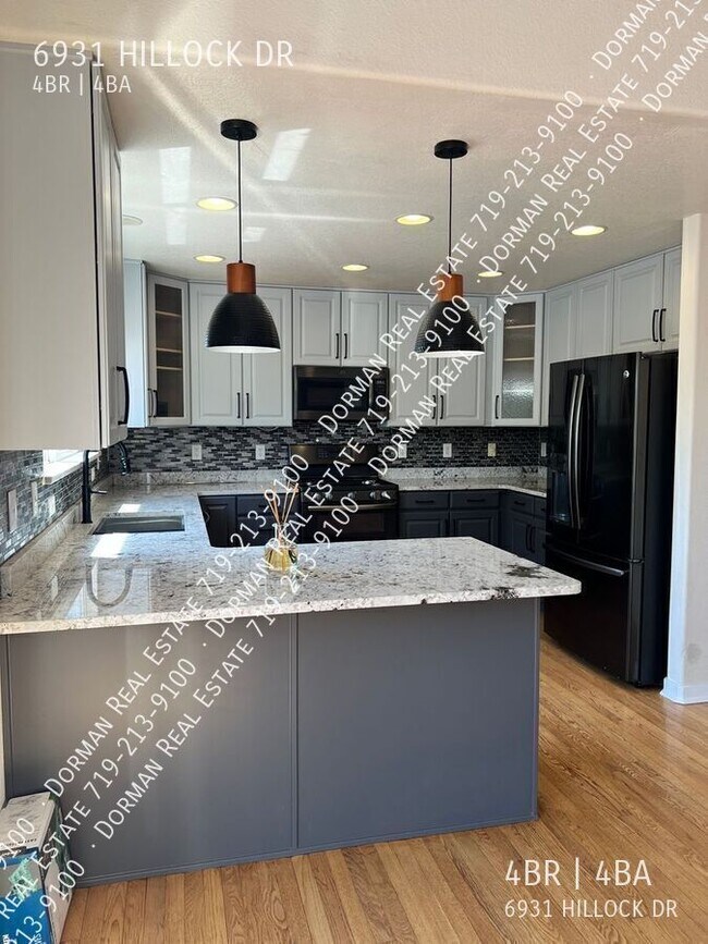 Building Photo - 6931 Hillock Dr